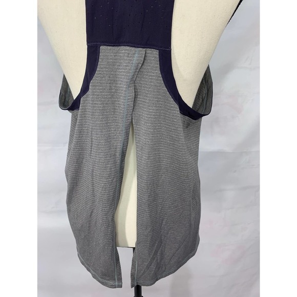 Lululemon Clip In Tank Top - Picture 11 of 12